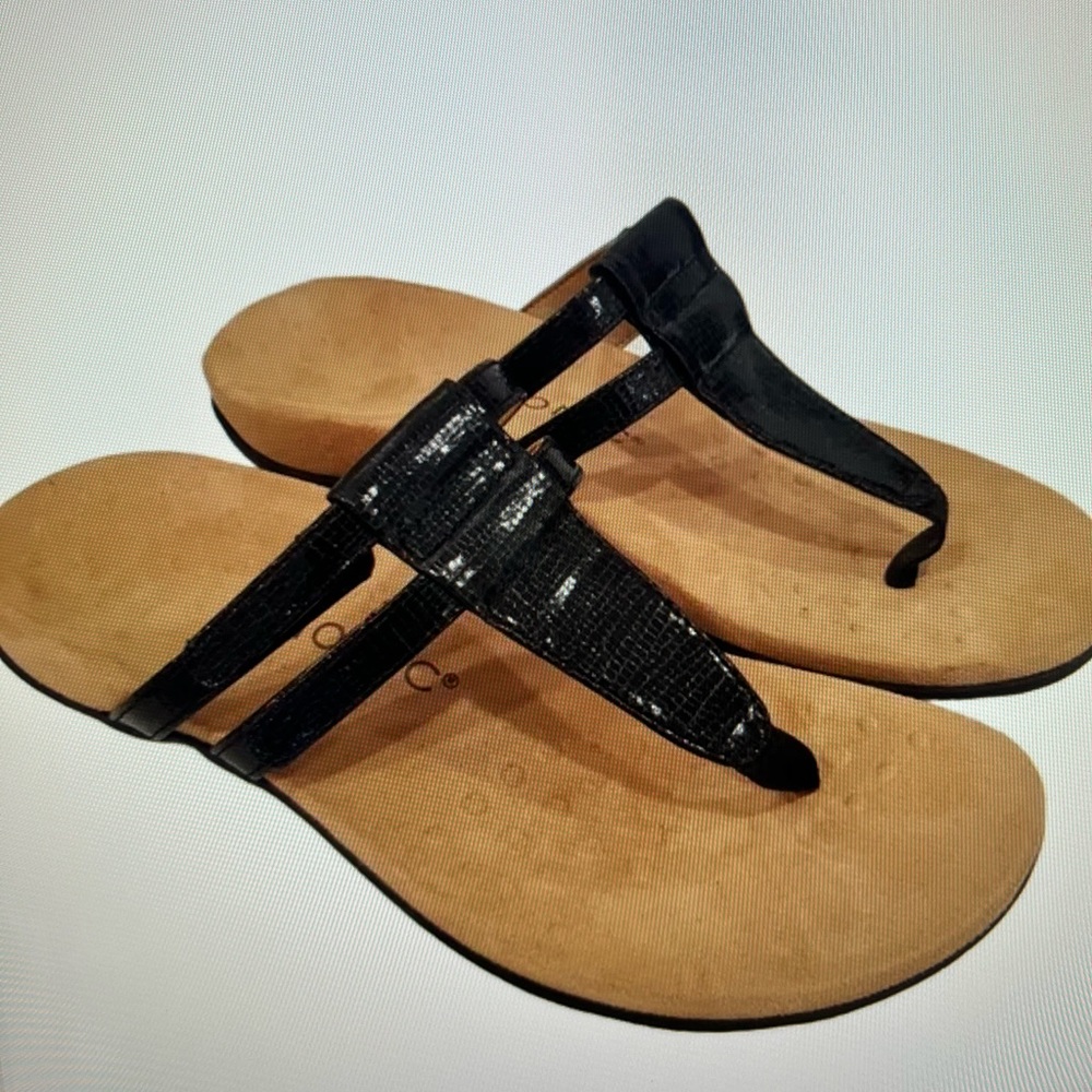Vionic Elvia, new women’s adjustable, slip on orthotic sandals, black 7.5. 38.5